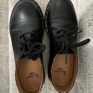 Black Oxford, Dr. Martens, size 7 women’s, like new.
